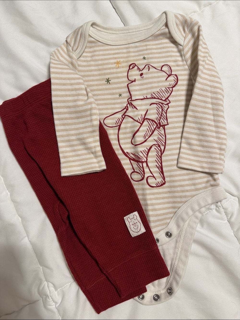 Winnie the Pooh body suit and pants set Size 3-6 month